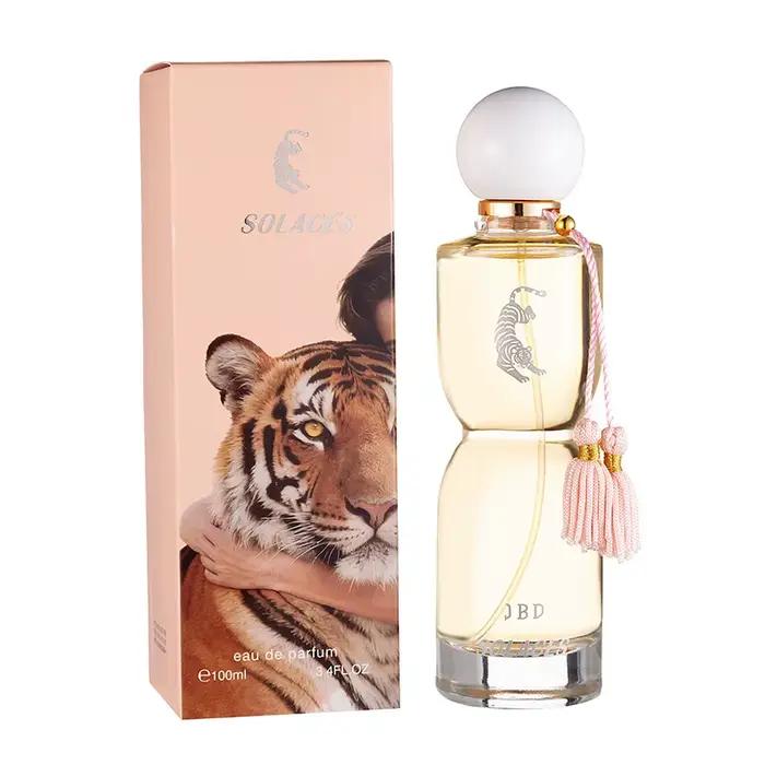 Parfum léopard de beauté arabe, motif haut de gamme, dernière vitalité, charme, tentation, tendance,