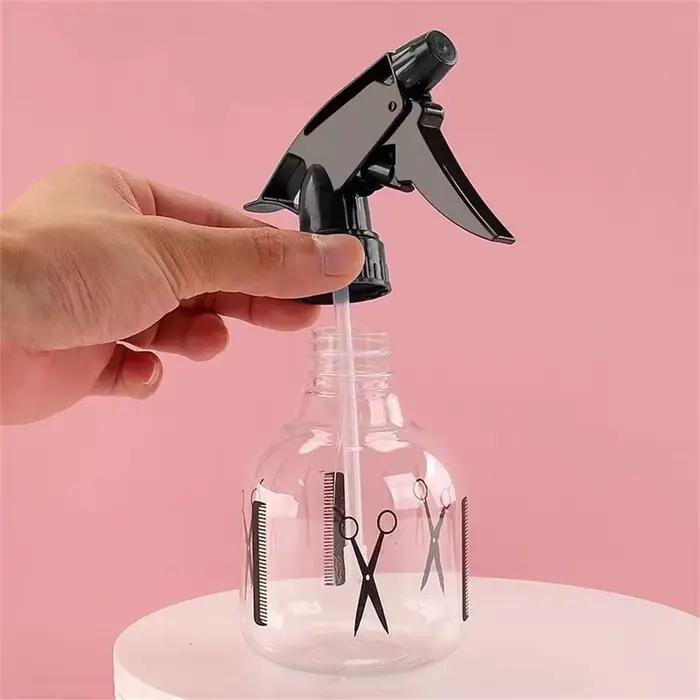 Bouteille pulvérisatrice transparente pour coiffure