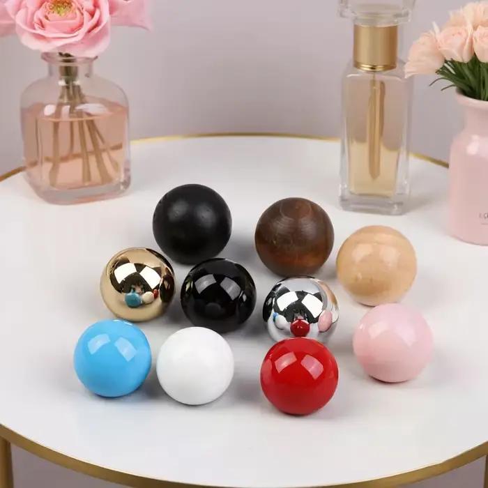 Bouchons de bouteille de parfum