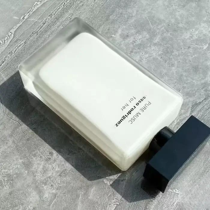 Eau de toilette florale musquée élégante 100 ml pour femmes