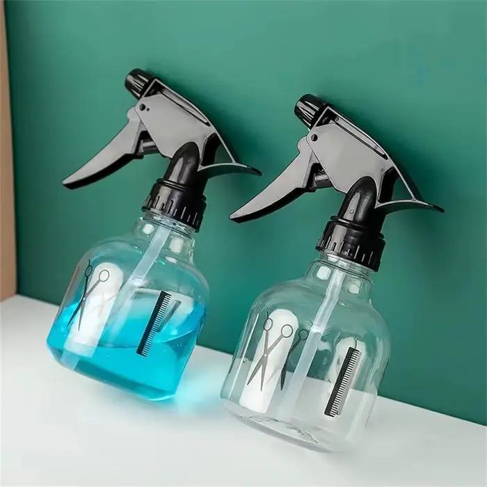 Bouteille pulvérisatrice transparente pour coiffure