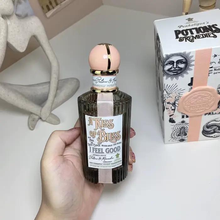 Pour Penhaligon's Vra Vra Vroom Eau de Parfum A Kiss Of Bliss Perfume Liquid Love Eau de Audacity