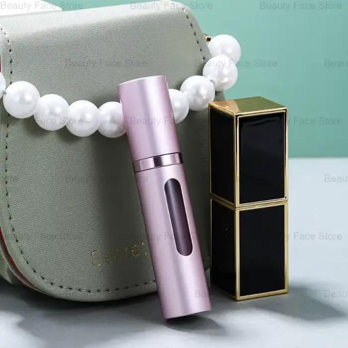 Bouteille rechargeable en verre 5 ml 8 ml avec pompe pour parfum portable et élégant pour femmes occasions spéciales cosmétique rechargeable voyage