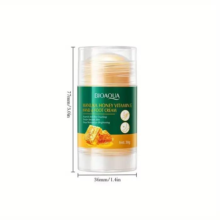 30g de crème pour les mains et les pieds qui nourrissent en profondeur la peau sèche et gercée