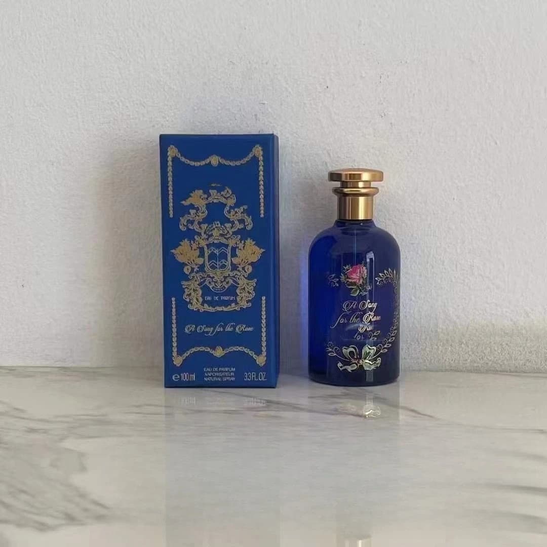 Parfum pour homme 100ml Collection avec des notes épicées, florales et boisées pour un usage quotidi