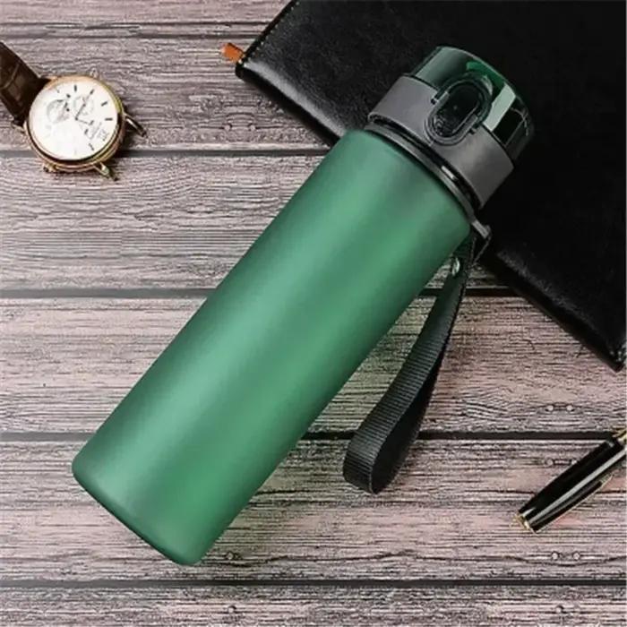 Bouteille d'eau de sport sans fuite, portable pour les voyages et la randonnée. Ma bouteille de bois