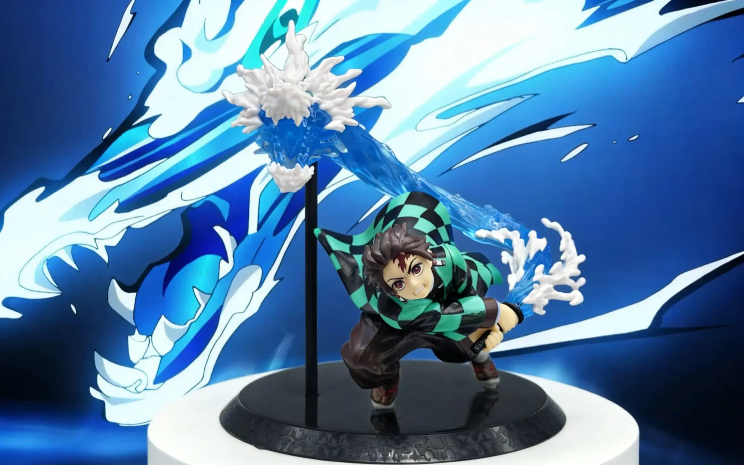 Figurine Anime Demon Slayer Grande Bataille Tanjiro Forme X : Cycle de l'Eau Vive