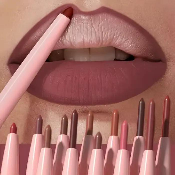 Crayons à lèvres imperméables en différentes couleurs finition mate facile à utiliser pour femmes occasions spéciales