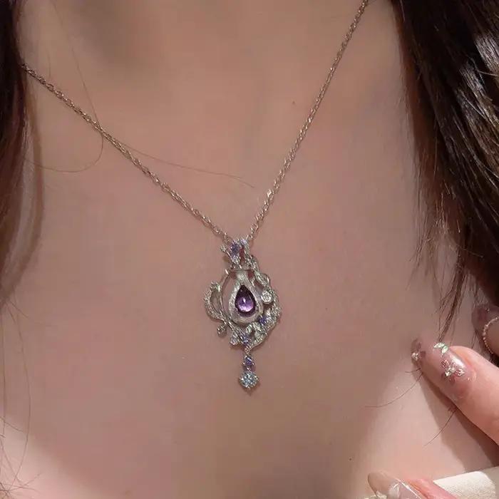 Pendentif en argent 925 incrusté de zirconium pour femmes bijou de mariage élégant et unique pour cérémonies de gala et soirées formelles