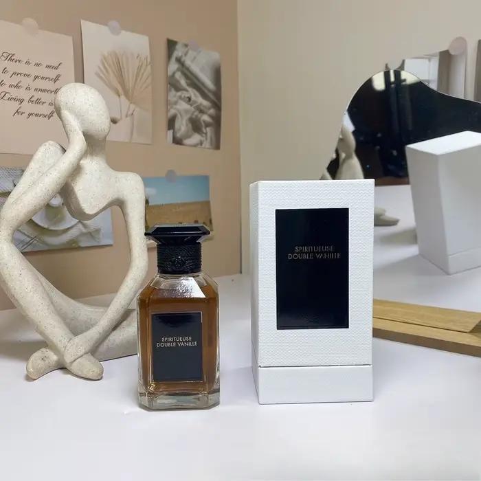 Parfum unisexe oriental aux notes florales et boisées pour homme et femme occasions spéciales