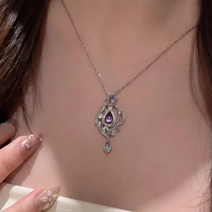 Pendentif en argent 925 incrusté de zirconium pour femmes bijou de mariage élégant et unique pour cérémonies de gala et soirées formelles