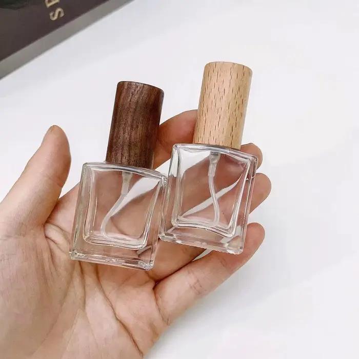 Flacon pulvérisateur de parfum en verre épais Transparent de 10ml, avec bouchon en bois, atomiseur de parfum vide, bouteilles carrées portables rechargeables