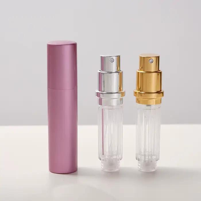 Flacon vaporisateur miniature de 5 ml, rechargeable, portable, pour parfum, cosmétiques, liquides de voyage (style de flacon intérieur aléatoire)