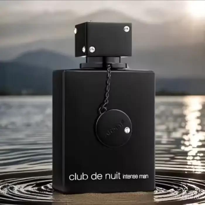 Armaf Club De Nuit Intense Man Eau De Toilette 3.6 Ounce Woody Spicy EDP Parfum Type Air Longue Durée Unisexe Cologne Hommes & Femmes