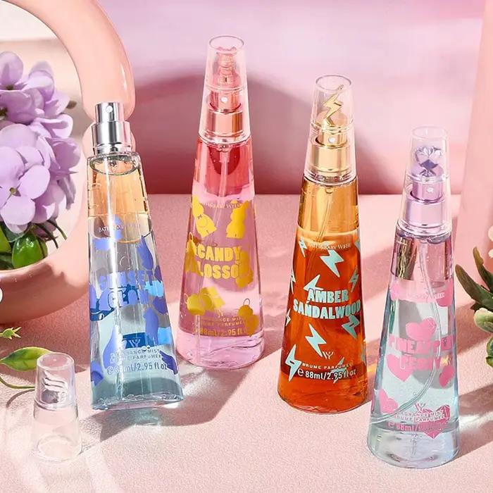 Coffret de 4 brumes corporelles pour femme, parfum longue durée aux notes fruitées, florales et boisées, vaporisateur de 88 ml, parfum portable pour le quotidien et les rendez-vous