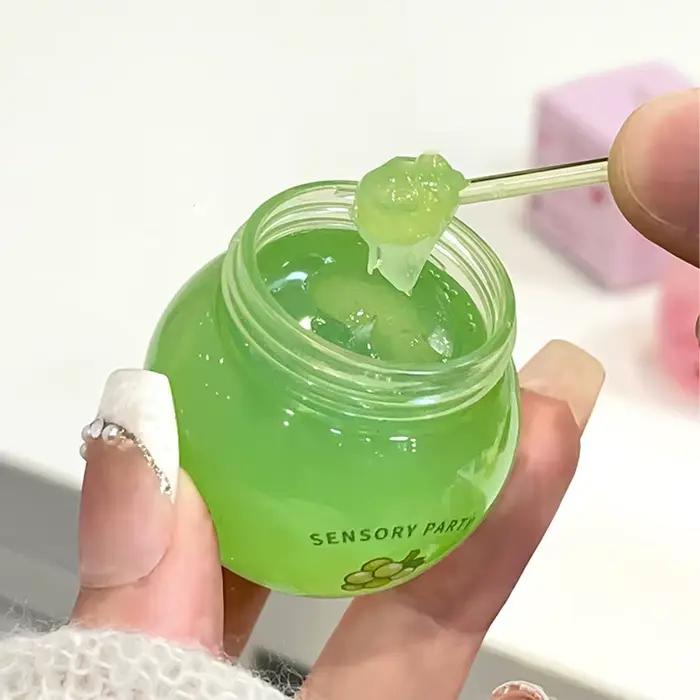 Brillant à lèvres transparent aux raisins verts