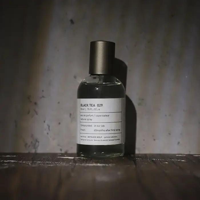 Parfum de laboratoire en bois de santal pour femmes et hommes