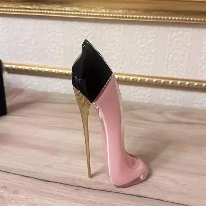Parfum rose à talons hauts