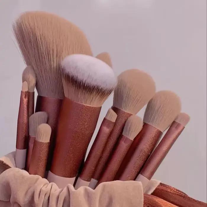 Ensembles de pinceaux de maquillage 13 pièces pour fond de teint ombres à paupières blushs et autres applications de maquillage pour femmes occassions spéciales et quotidiennes