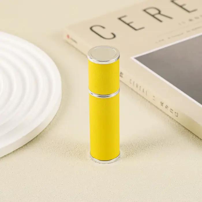 Mini flacons de parfum en cuir de 5 ml, atomiseur rechargeable, vaporisateur portable à fine brume,