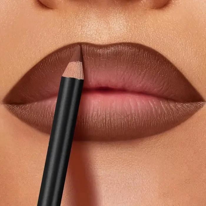 Crayon à lèvres mat imperméable 6 couleurs – Formule longue durée et sans transfert
