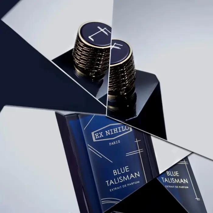 Eau de Parfum — BLUE TALISMAN pour Homme. La route s'attarde, mais l'âme a déjà voyagé loin. Ex Nihilo — du néant