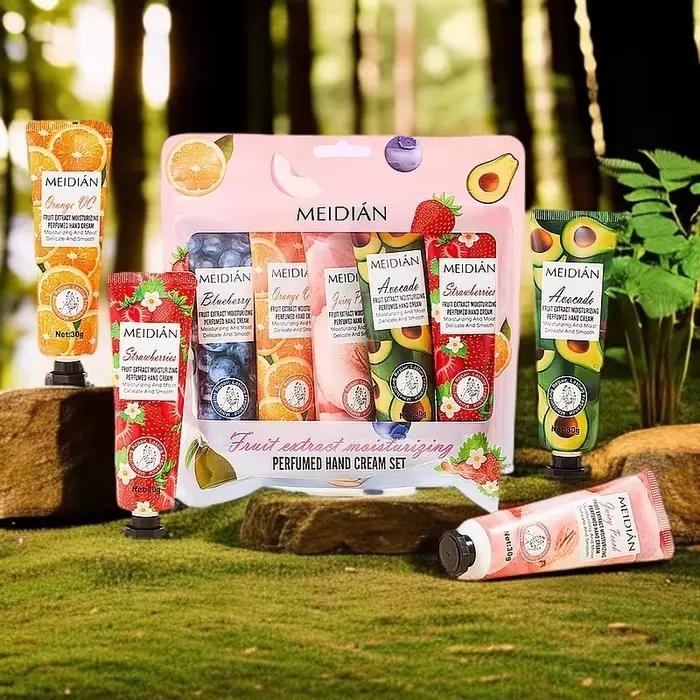 Crème pour les mains parfumée aux fruits cinq pièces pour une rétention de parfum hydratante et durable. Crème masque soin des mains