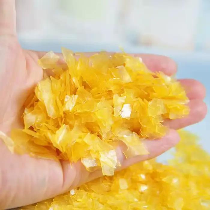 Laque de gomme laque dorée transparente