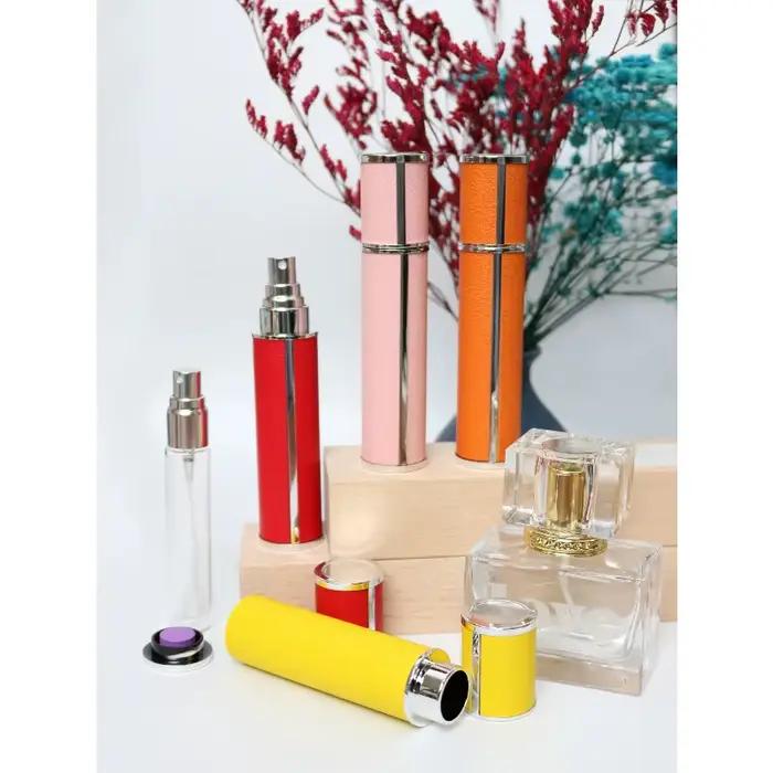 Flacon de parfum en verre de 10 ml enveloppé de cuir de luxe