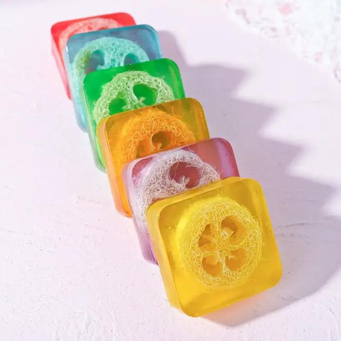 Savon d'huile essentielle de bain de nettoyage en profondeur de sel de mer de luffa, mousse riche et délicate, facile à laver, savon d'été rafraîchissant