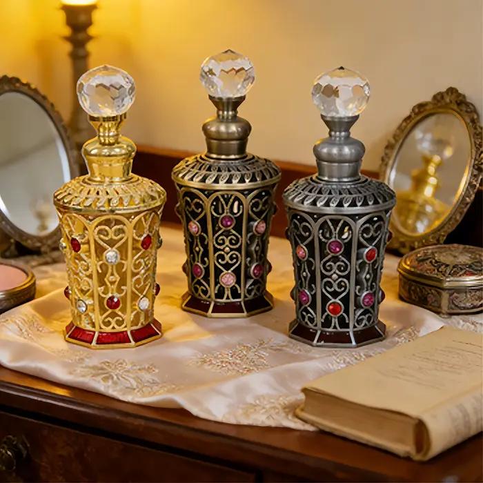Ensemble de flacons de distribution de style vintage, comprenant un flacon ajouré, 3 extracteurs de liquide, multifonctionnels, adaptés pour la distribution de parfum, de lotion, d'huiles essentielles