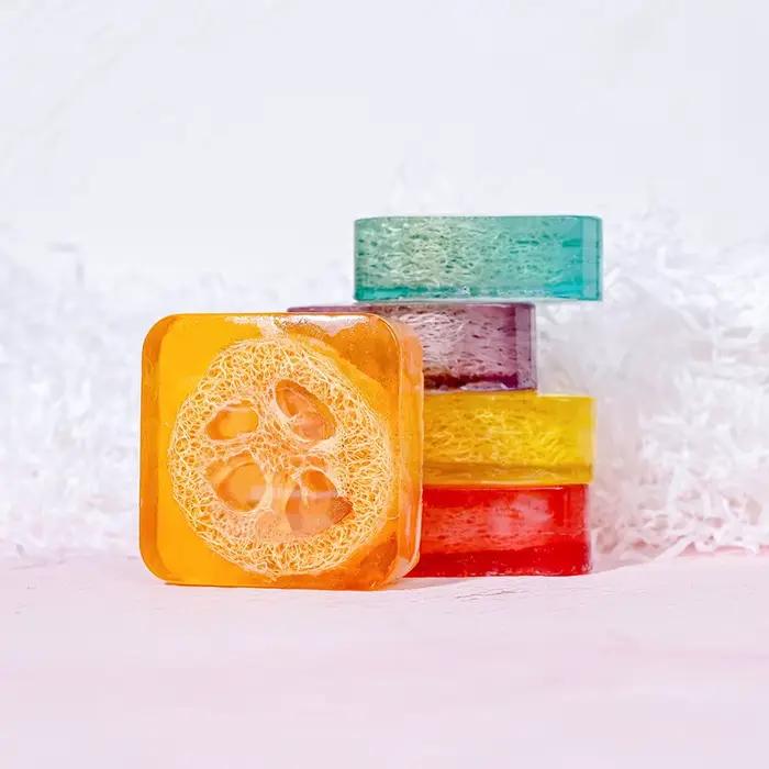 Savon d'huile essentielle de bain de nettoyage en profondeur de sel de mer de luffa, mousse riche et délicate, facile à laver, savon d'été rafraîchissant