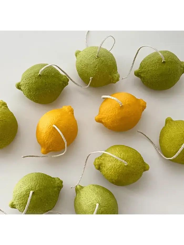 Bougie parfumée au citron en cire de soja faite à la main pour la décoration d'été et les occasions spéciales