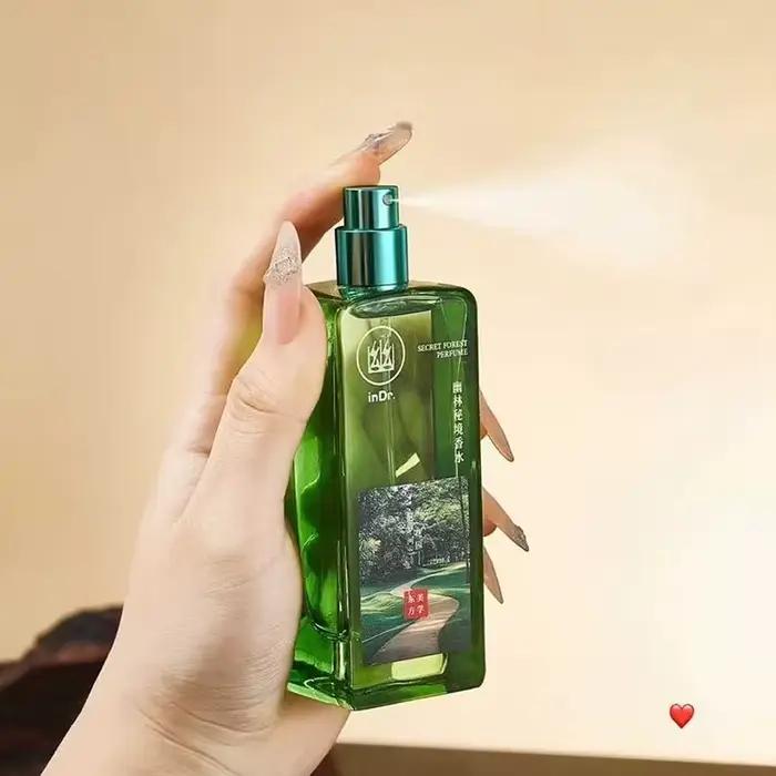 Spray de parfum de luxe Nile Floral Northern Cedar