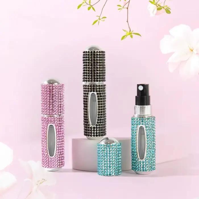 Mini bouteille de parfum de 5 ml, conteneur de parfum à paillettes scintillantes incrustées de diamants, conception en cristal, taille Mini, pompe vide, conteneur de voyage
