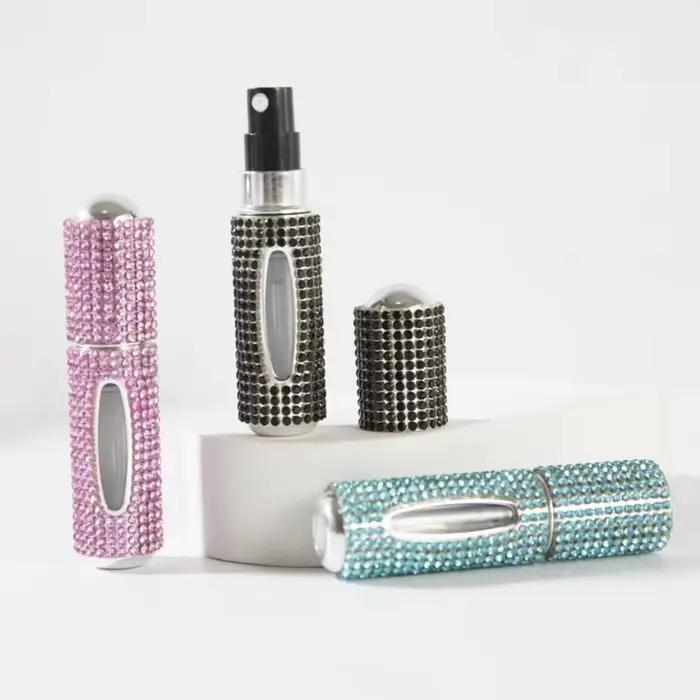 Mini bouteille de parfum de 5 ml, conteneur de parfum à paillettes scintillantes incrustées de diamants, conception en cristal, taille Mini, pompe vide, conteneur de voyage